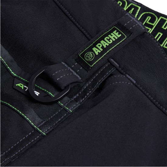 Apache Whistler Black 4-Way Stretch Short